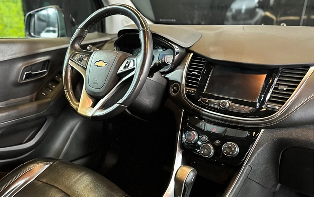 imagem-https://www.socarrao.com.br/sc-vehicle-images-prod/4322081/1791571906649-9_034820.jpg