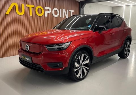 Volvo XC40 Pure (Elétrico) 2022 Vermelho — foto 1 de 3