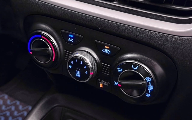 imagem-https://www.socarrao.com.br/sc-vehicle-images-prod/4322175/1791572422269-e5cbf745d19947d5b5e9fcd48c5fc6d8_1791568272342.jpg