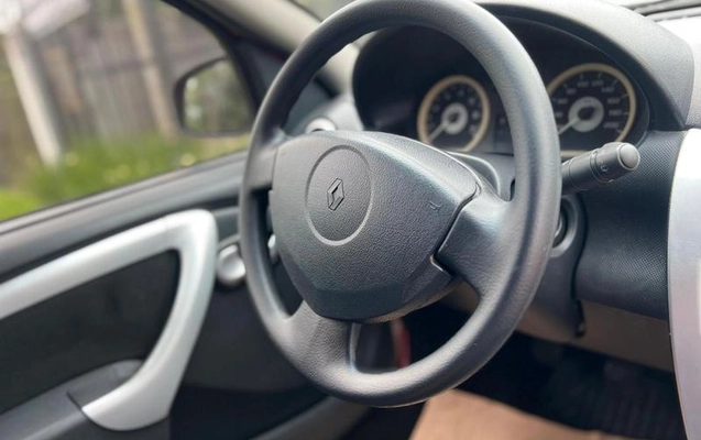 imagem-https://www.socarrao.com.br/sc-vehicle-images-prod/4322309/1791573454464-8560632_0_B_d1981b8352.jpeg