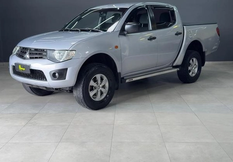 Mitsubishi L200 2012 Prata — foto 1 de 3