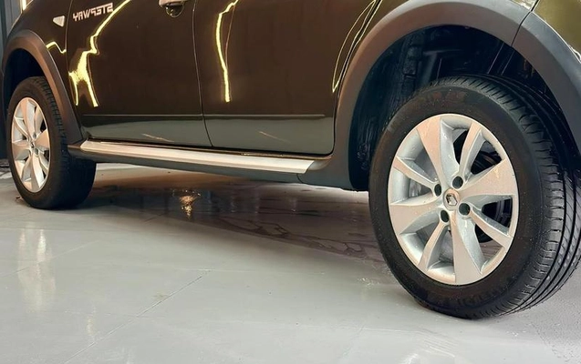 imagem-https://www.socarrao.com.br/sc-vehicle-images-prod/4322370/1791573896473-8556961_2_B_576bd4bb62.jpeg