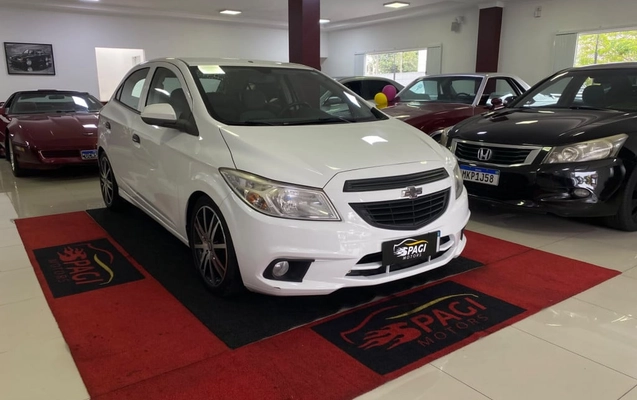 imagem-https://www.socarrao.com.br/sc-vehicle-images-prod/4322403/1791574470188-vehicle_image_1791571418_b6218ce22b88a8f4a26220d5b9a3f7c5.jpeg