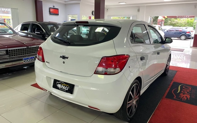 imagem-https://www.socarrao.com.br/sc-vehicle-images-prod/4322403/1791574470194-vehicle_image_1791571444_78c0f4778a41d61b3828438c259a905c.jpeg