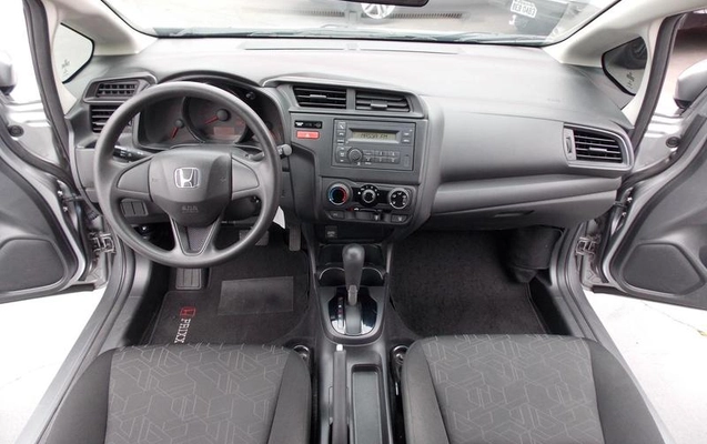 imagem-https://www.socarrao.com.br/sc-vehicle-images-prod/4322424/1791574456265-8560571_5_B_9d3faf607f.jpeg