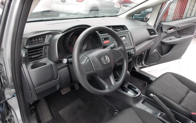 imagem-https://www.socarrao.com.br/sc-vehicle-images-prod/4322424/1791574456271-8560571_13_B_ff4f872593.jpeg