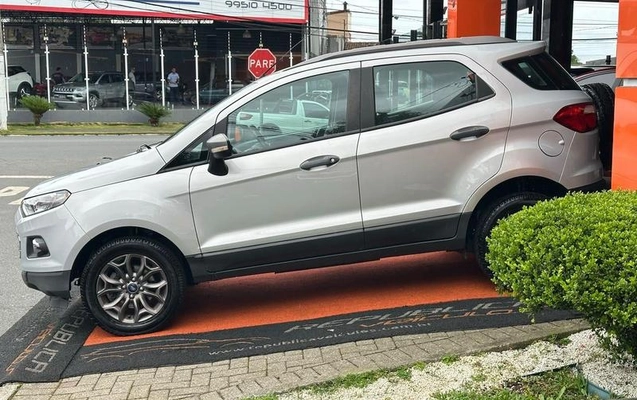 imagem-https://www.socarrao.com.br/sc-vehicle-images-prod/4322432/1791574560816-8556352_8_B_4a786b4474.jpeg
