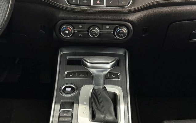 imagem-https://www.socarrao.com.br/sc-vehicle-images-prod/4322501/1791574920938-8556259_12_B_48a119d71b.jpeg