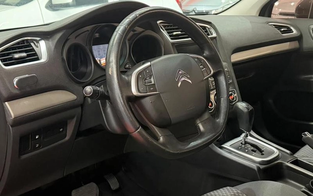 imagem-https://www.socarrao.com.br/sc-vehicle-images-prod/4322523/1791575118195-8556764_1_B_ecf4ca92b7.jpeg
