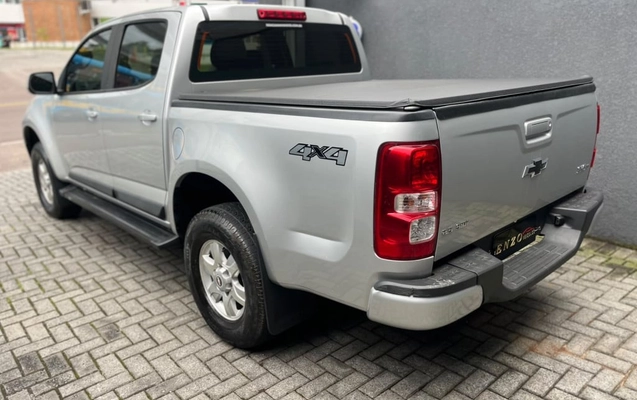 imagem-https://www.socarrao.com.br/sc-vehicle-images-prod/4322600/1791575736225-vehicle_image_1791575689_362c30b402f7e635d521d281a348a815.jpeg