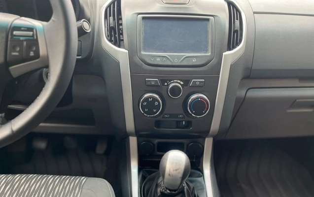 imagem-https://www.socarrao.com.br/sc-vehicle-images-prod/4322600/1791575736234-vehicle_image_1791575703_a32ff894a134ce31e08b97c752689883.jpeg