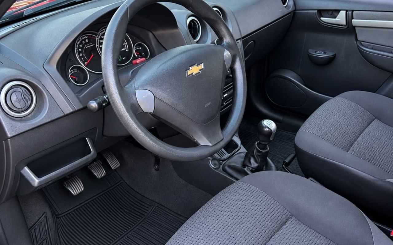 imagem-https://www.socarrao.com.br/sc-vehicle-images-prod/4322648/1791575900213-V2hhdHNBcHAgSW1hZ2UgMjAyNi0xMC0wOCBhdCAxMC4zNC41MSAoMSkuanBlZw.jpeg