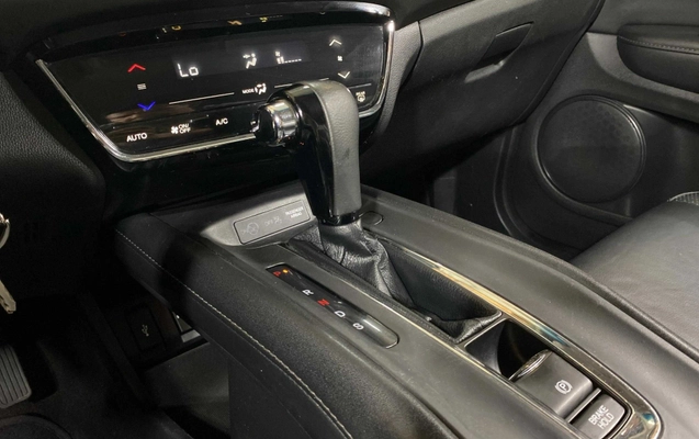 imagem-https://www.socarrao.com.br/sc-vehicle-images-prod/4322674/1791576239393-003_8e3818a53c6795ead66cf871f77005ba.jpg