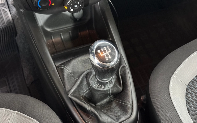 imagem-https://www.socarrao.com.br/sc-vehicle-images-prod/4322679/1791576314958-cd9ed7f6-b0a1-406b-a881-5b8e7f977bd6.jpg