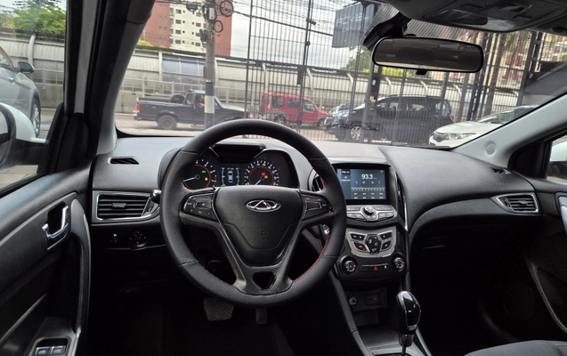 imagem-https://www.socarrao.com.br/sc-vehicle-images-prod/4322681/1792158867604-X1Vj8K2GsUcWoK6ZeegaXNjOaXEJas7G.jpg
