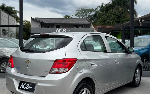imagem-https://www.socarrao.com.br/sc-vehicle-images-prod/4322689/1791576403441-80013e6fea6440fabf64940b277c7a11_1791576308641.jpg
