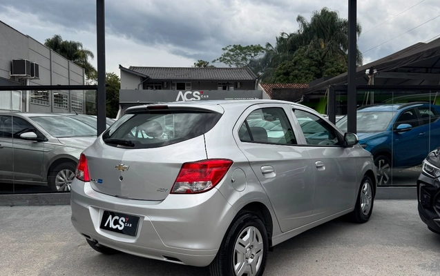 imagem-https://www.socarrao.com.br/sc-vehicle-images-prod/4322689/1791576403445-473aeeaf2b5e45a19c2275177d77d33b_1791576308653.jpg
