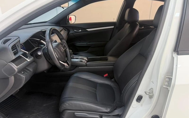 imagem-https://www.socarrao.com.br/sc-vehicle-images-prod/4322724/1791998813486-8425676_22_B_cc2b38913a.jpeg