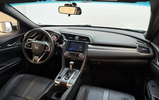 imagem-https://www.socarrao.com.br/sc-vehicle-images-prod/4322724/1791998813507-8425676_27_B_267c19868f.jpeg