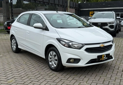 Chevrolet Onix 2018 Branco — foto 1 de 3