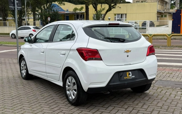 imagem-https://www.socarrao.com.br/sc-vehicle-images-prod/4322738/1791576606678-6_035040.jpg