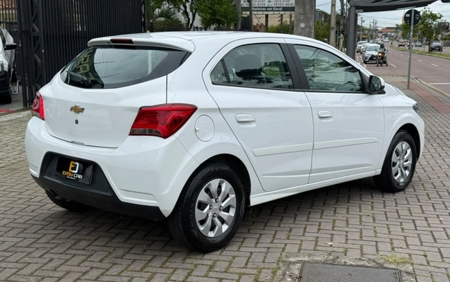 imagem-https://www.socarrao.com.br/sc-vehicle-images-prod/4322738/1791576606679-9_035040.jpg