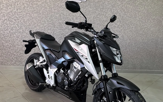 imagem-https://www.socarrao.com.br/sc-vehicle-images-prod/4322772/1791576713921-V2hhdHNBcHAgSW1hZ2UgMjAyNi0wOC0wMSBhdCAxMC4yNi4wNy5qcGVn.jpeg