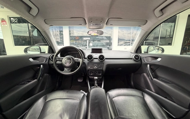 imagem-https://www.socarrao.com.br/sc-vehicle-images-prod/4322784/1791576873222-003_0fe96676e0099f9fd1c233a79ce8ca48.jpg