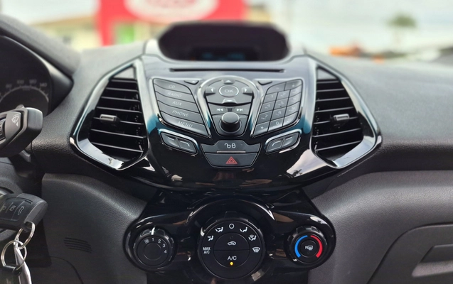 imagem-https://www.socarrao.com.br/sc-vehicle-images-prod/4322833/1791577085213-003_ccc1dcff9d52f5d1305fc9f8f061b894.jpg