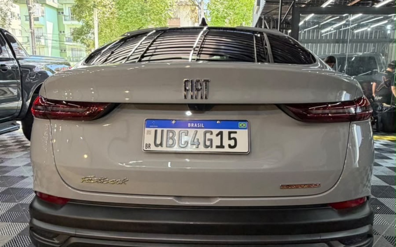 imagem-https://www.socarrao.com.br/sc-vehicle-images-prod/4322835/1791577598288-SU1HXzUzNjEuSlBH.JPG