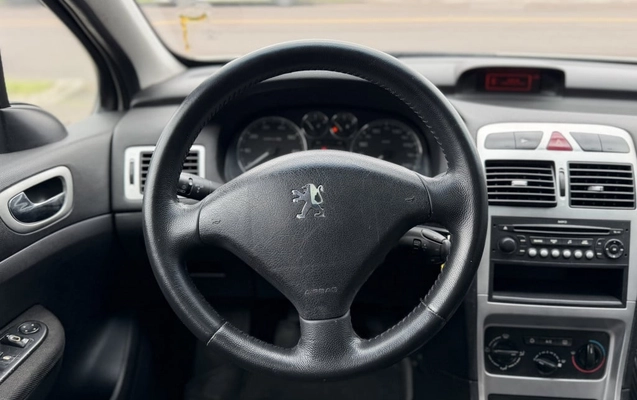 imagem-https://www.socarrao.com.br/sc-vehicle-images-prod/4322836/1791577293010-vehicle_image_1791576025_9a78a6463e6a464b543e1d337e4d55b5.jpeg