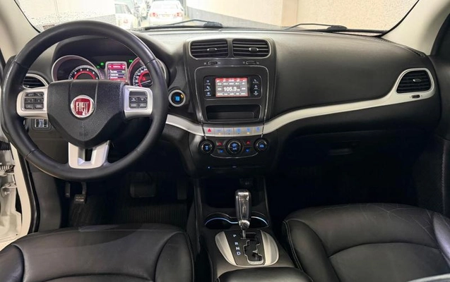 imagem-https://www.socarrao.com.br/sc-vehicle-images-prod/4322897/1791630658946-8470644_2_B_a8272f9c68.jpeg