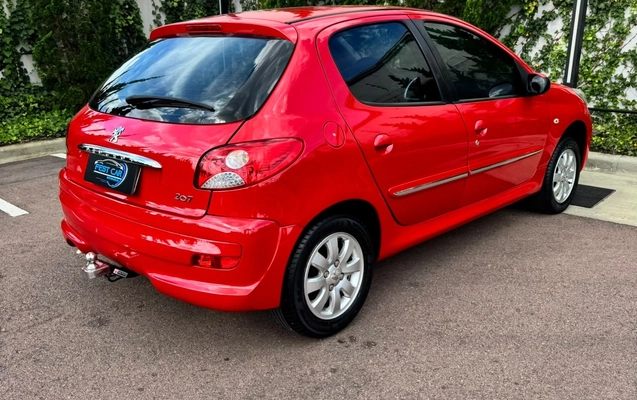 imagem-https://www.socarrao.com.br/sc-vehicle-images-prod/4322940/1791577750019-a5a9ce54-942d-4dde-a639-b8a2a8f38679.jpg