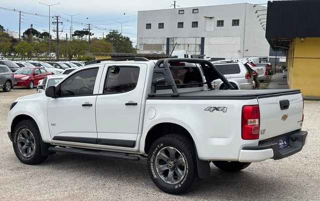 imagem-https://www.socarrao.com.br/sc-vehicle-images-prod/4322945/1791577765585-40681552-0968-4ad8-86cb-7fc8e916c221.jpg
