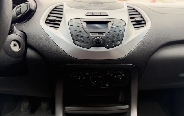 imagem-https://www.socarrao.com.br/sc-vehicle-images-prod/4322979/1791578165991-vehicle_image_1791578116_403a595b9c75a4fc74c7856a037df4f8.jpeg