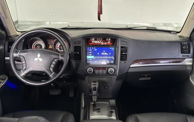 imagem-https://www.socarrao.com.br/sc-vehicle-images-prod/4322982/1791986917703-8557296_8_B_74035af768.jpeg