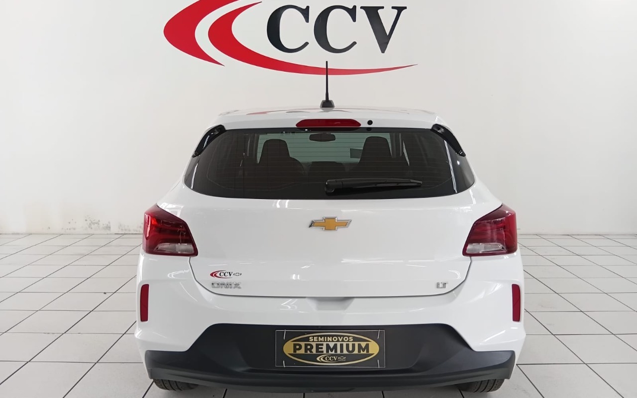 imagem-https://www.socarrao.com.br/sc-vehicle-images-prod/4323097/1791579417276-SU1HLTIwMjYxMDA4LVdBMDE0MC5qcGc.jpg