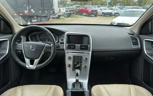 imagem-https://www.socarrao.com.br/sc-vehicle-images-prod/4323098/1791578710698-68755324-fe0c-48b0-ae20-f97d58c49b76.jpg