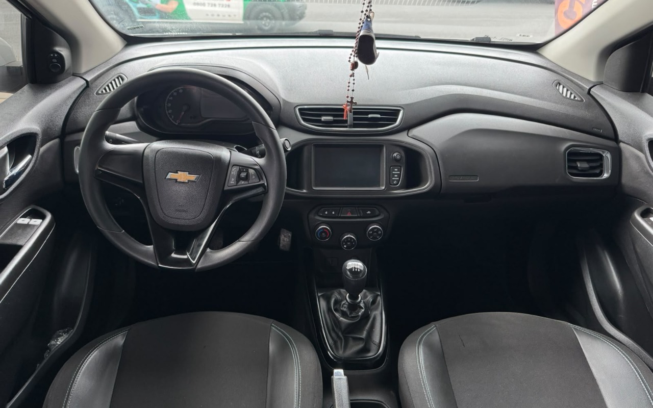 imagem-https://www.socarrao.com.br/sc-vehicle-images-prod/4323114/1791578887857-V2hhdHNBcHAgSW1hZ2UgMjAyNi0xMC0wOSBhdCAxNy4zMy4xNSAoMSkuanBlZw.jpeg