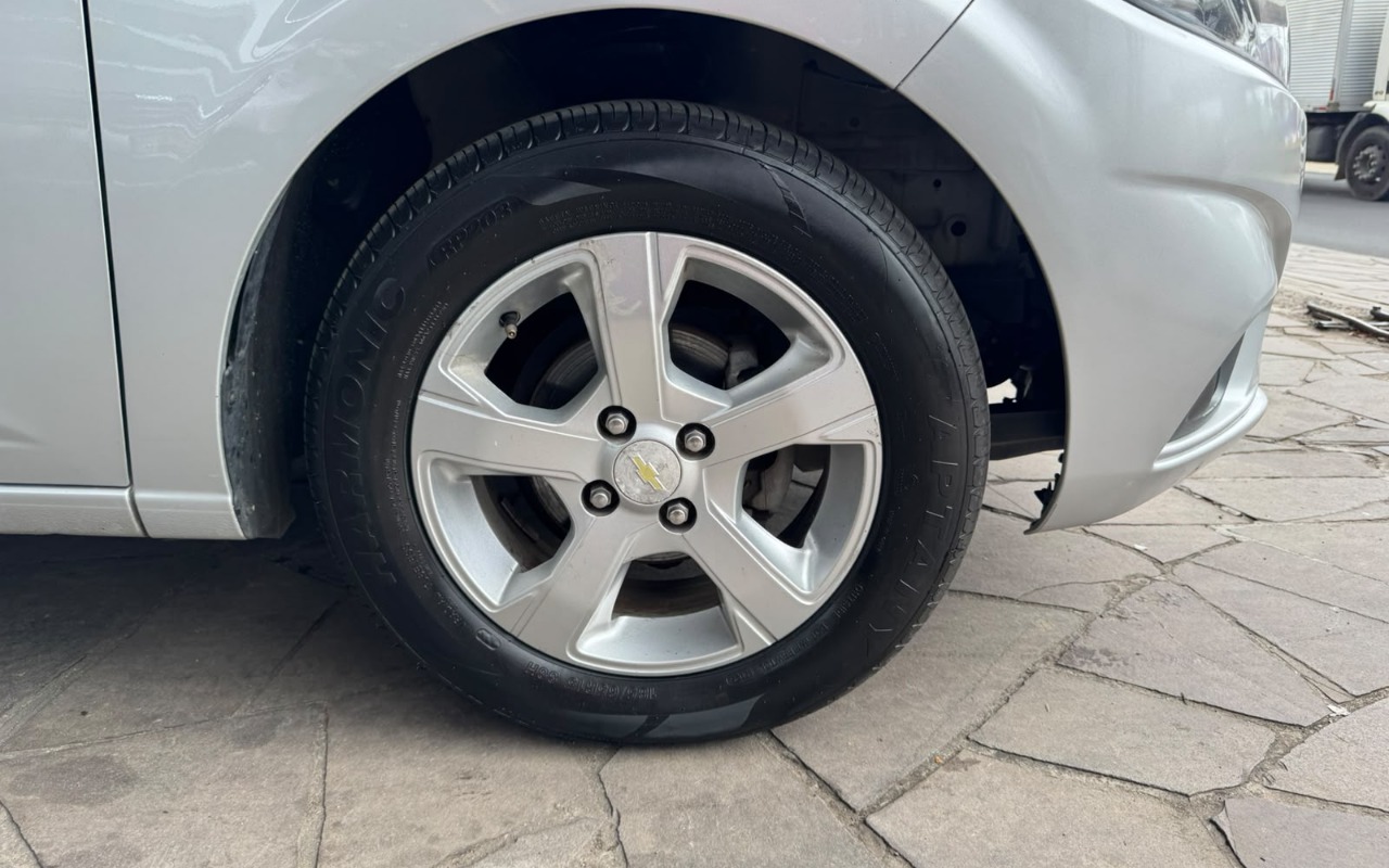 imagem-https://www.socarrao.com.br/sc-vehicle-images-prod/4323114/1791578887964-V2hhdHNBcHAgSW1hZ2UgMjAyNi0xMC0wOSBhdCAxNy4zMy4xNSAoNCkuanBlZw.jpeg