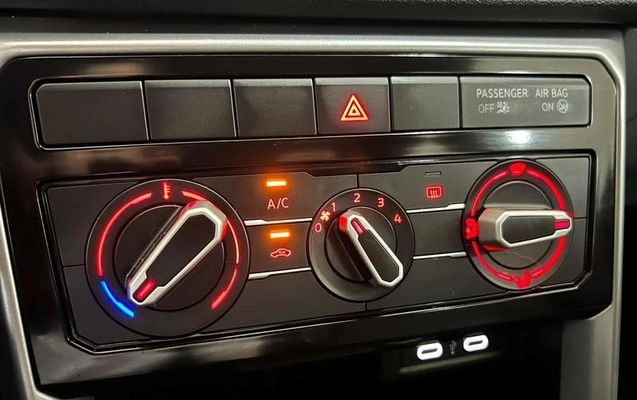 imagem-https://www.socarrao.com.br/sc-vehicle-images-prod/4323155/1791579205509-8533409_11_B_37970e8dcb.jpeg