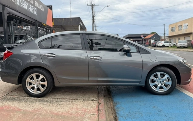 imagem-https://www.socarrao.com.br/sc-vehicle-images-prod/4323156/1791579218436-dImQ7tlKVJXClBbWQ8GVJnvXcfiVx0hZ.jpg