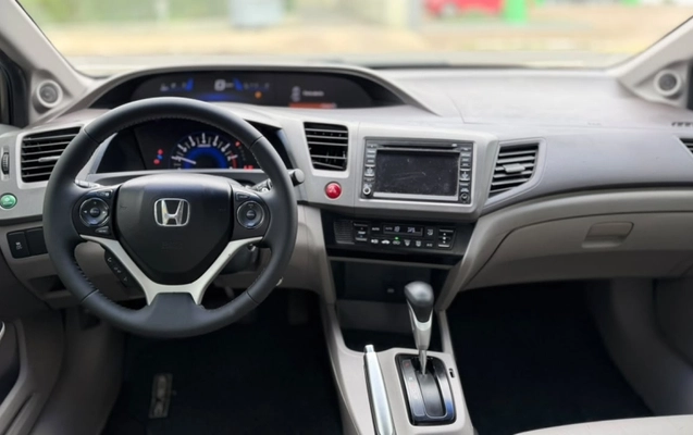 imagem-https://www.socarrao.com.br/sc-vehicle-images-prod/4323156/1791579218444-S09v4kwZLErrbpH864Qnxw716n6jXLEL.jpg