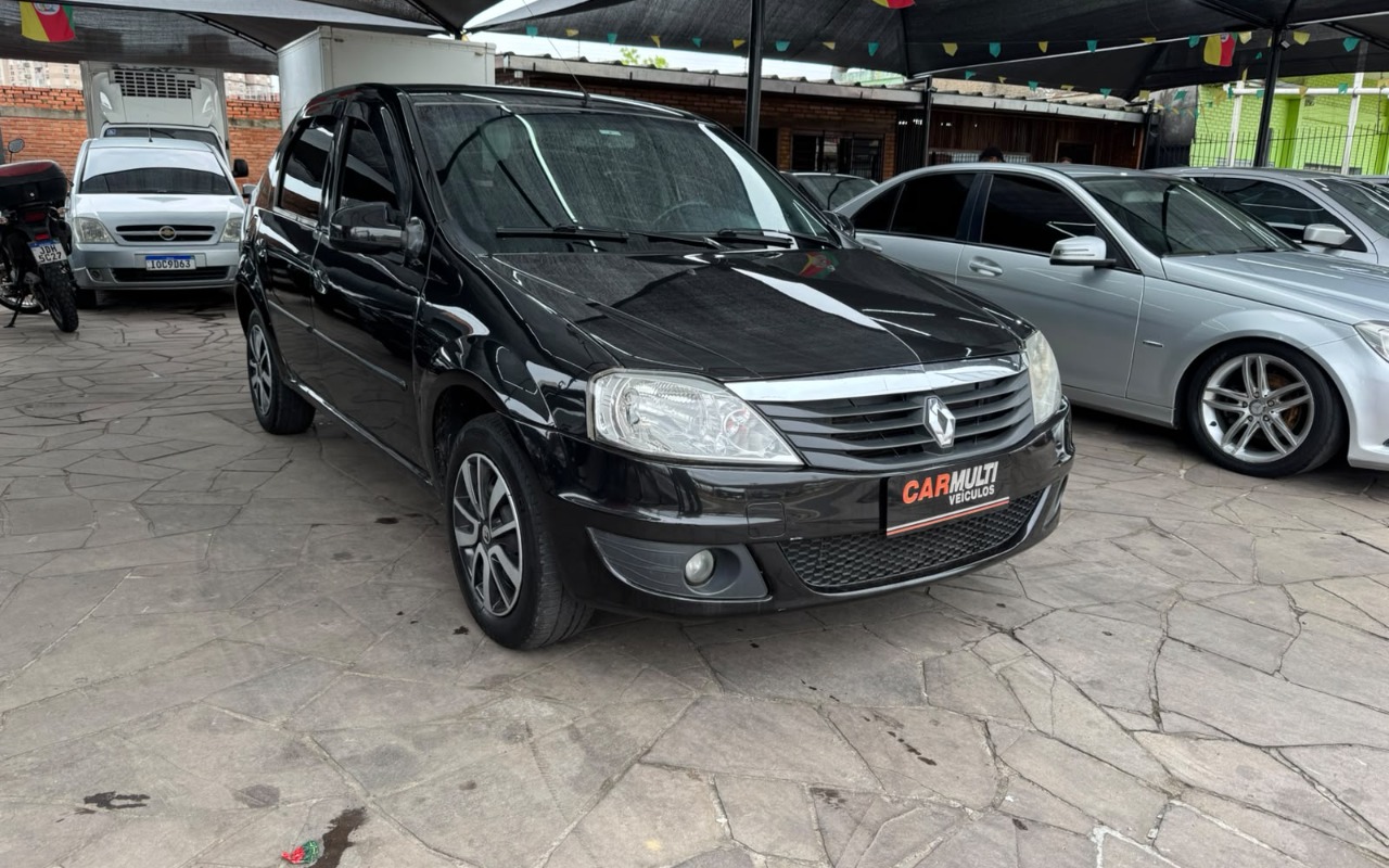 Renault Logan 2013 Preto — foto 1 de 3