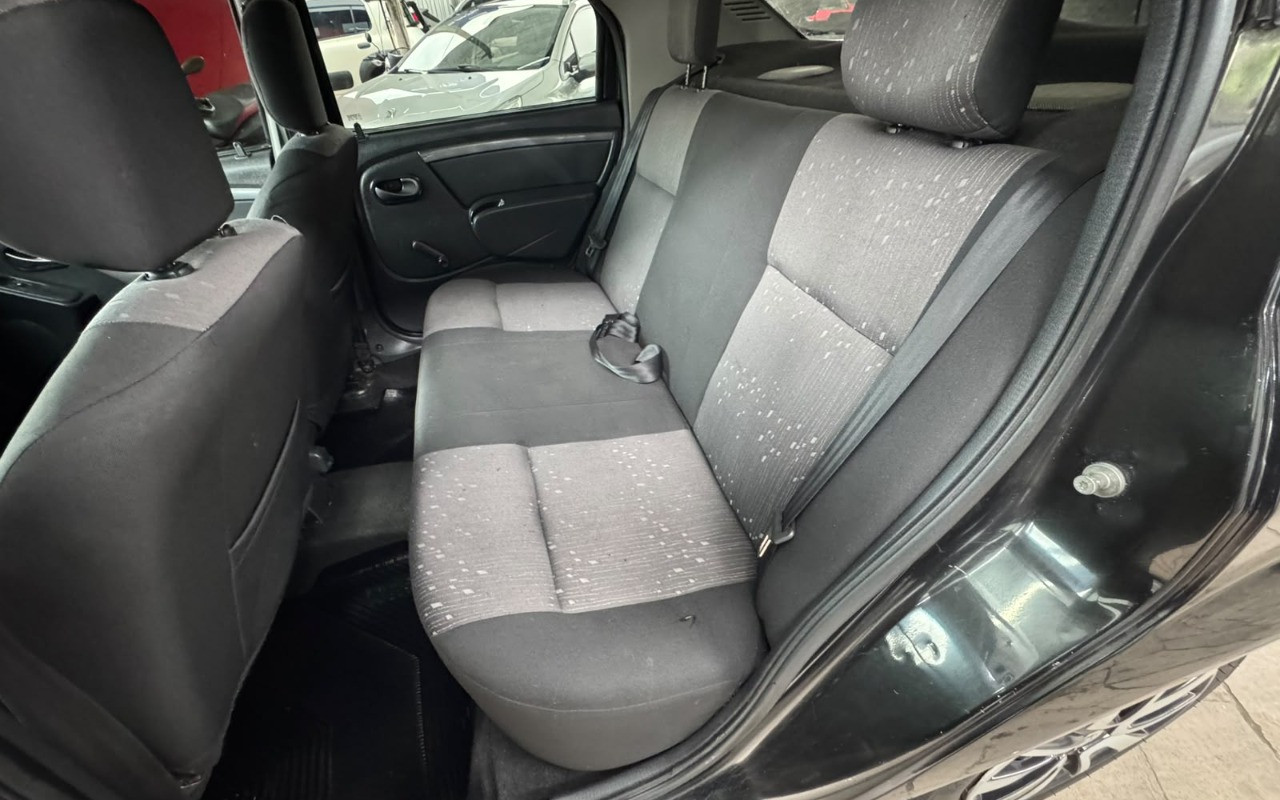 imagem-https://www.socarrao.com.br/sc-vehicle-images-prod/4323207/1791579480954-V2hhdHNBcHAgSW1hZ2UgMjAyNi0xMC0wOSBhdCAxNy4zOC4yMiAoMSkuanBlZw.jpeg