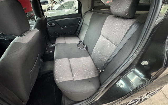imagem-https://www.socarrao.com.br/sc-vehicle-images-prod/4323207/1791579480954-V2hhdHNBcHAgSW1hZ2UgMjAyNi0xMC0wOSBhdCAxNy4zOC4yMiAoMSkuanBlZw.jpeg