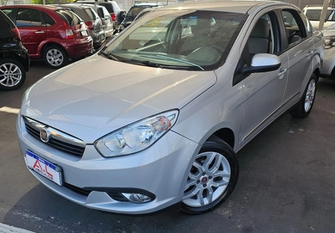 Fiat Grand Siena 2016 Prata — foto 1 de 3