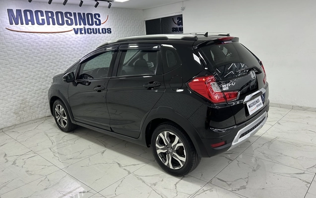 imagem-https://www.socarrao.com.br/sc-vehicle-images-prod/4323236/1791579785400-Zm90by0wMy5qcGc.jpg