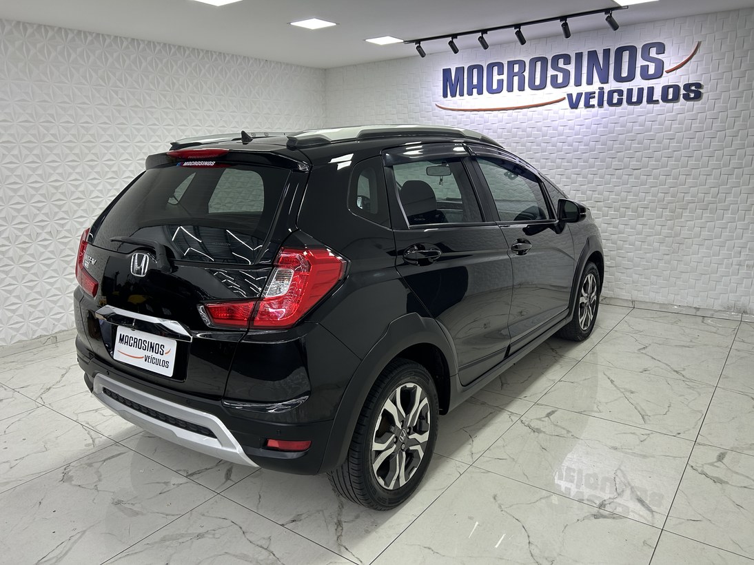 imagem-https://www.socarrao.com.br/sc-vehicle-images-prod/4323236/1791579785457-Zm90by0wNC5qcGc.jpg