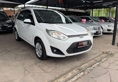 Ford Fiesta 2013 Branco — foto 1 de 3